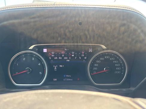 Used 2022 Chevrolet Silverado 2500 High Country w/ Technology Package AWD/4WD image 13