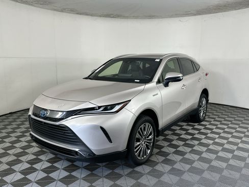 Used 2021 Toyota Venza Limited AWD/4WD image 7