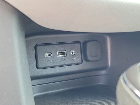 Used 2020 Chevrolet Equinox LS w/ LS Convenience Package AWD/4WD image 27