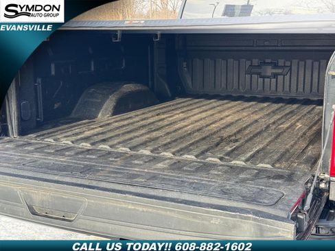 Used 2022 Chevrolet Silverado 2500 LT w/ Midnight Edition image 5