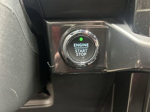 Used 2022 Ford F150 XLT w/ Equipment Group 302A High AWD/4WD image 18