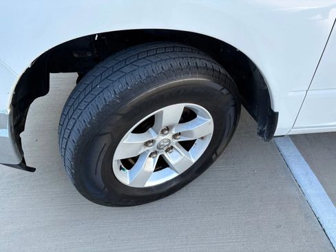 Used 2017 RAM 1500 Classic SLT image 34