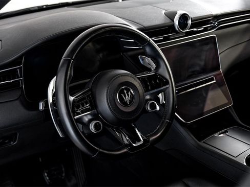Used 2023 Maserati Grecale GT image 14