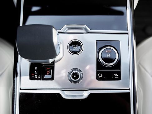 Used 2023 Land Rover Range Rover SE image 62