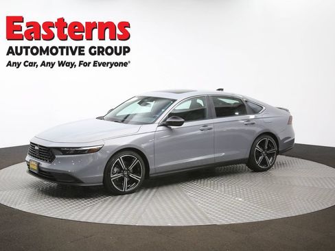 Used 2025 Honda Accord Sport image 54