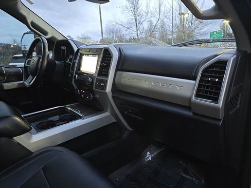 Used 2019 Ford F250 Lariat image 34