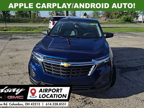 Used 2023 Chevrolet Equinox LS w/ LS Convenience Package AWD/4WD image 3