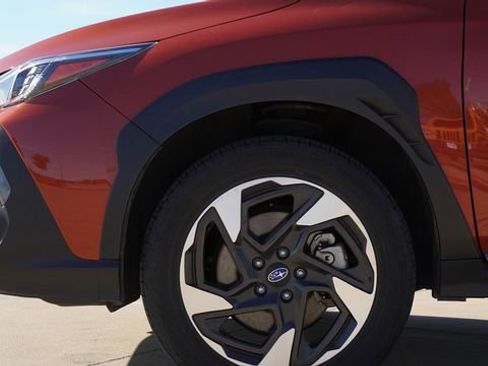 Used 2024 Subaru Crosstrek 2.5i Limited AWD/4WD image 5