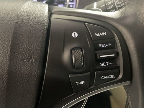 Used 2020 Acura MDX SH-AWD image 17