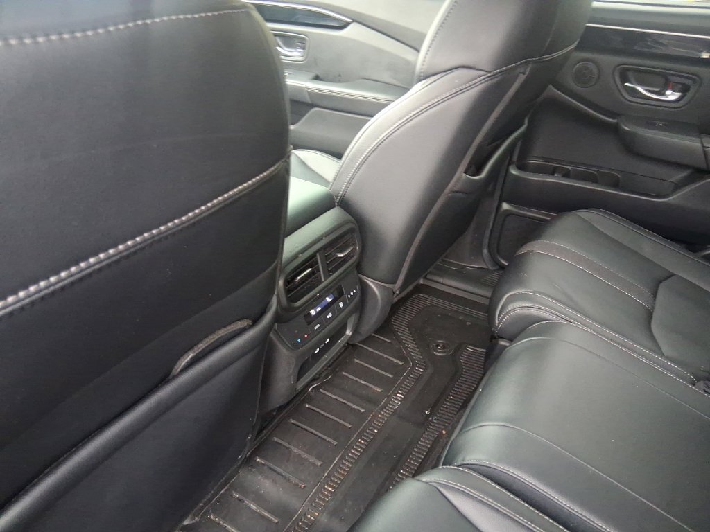 Used 2025 Honda Pilot EX-L image 15