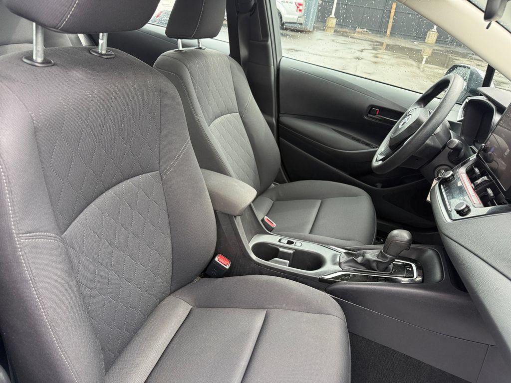 Certified 2025 Toyota Corolla LE FWD image 18