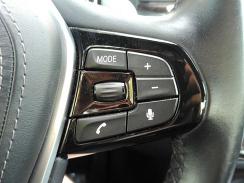 Used 2019 BMW 530i w/ Convenience Package RWD image 39