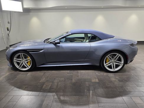 Used 2025 Aston Martin DB12 Convertible image 27