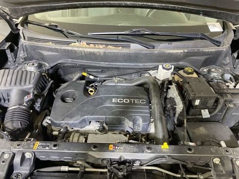 Used 2020 Chevrolet Equinox LT w/ Driver Convenience Package image 16