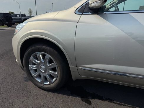 Used 2017 Buick Enclave Premium AWD/4WD image 32