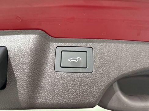 Used 2017 Hyundai Santa Fe Sport w/ 2.4L Tech Package 04 FWD image 11