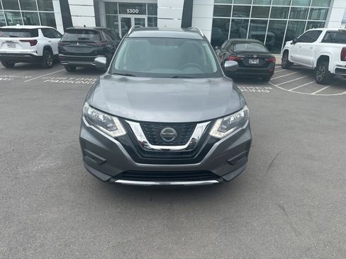 Used 2018 Nissan Rogue SV w/ Premium Package image 3