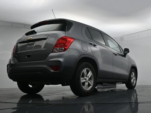 Used 2020 Chevrolet Trax LS FWD image 22