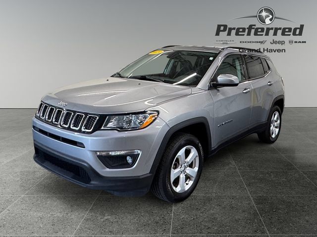Used 2019 Jeep Compass Latitude w/ Popular Equipment Group AWD/4WD image 11