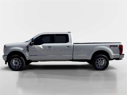 Used 2022 Ford F250 Platinum w/ FX4 Off-Road Package image 2