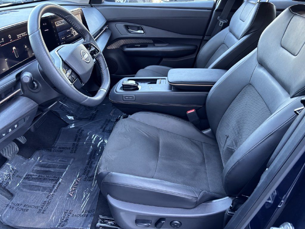 Used 2024 Nissan Ariya AWD image 14