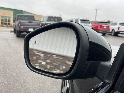 Used 2022 Ford Mustang Mach-E Premium image 23