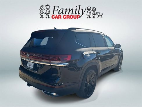 New 2026 Volkswagen Atlas SE FWD image 3