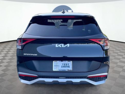 Certified 2024 Kia Sportage LX FWD image 7