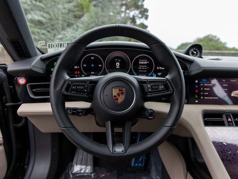New 2025 Porsche Taycan 4S AWD/4WD image 28