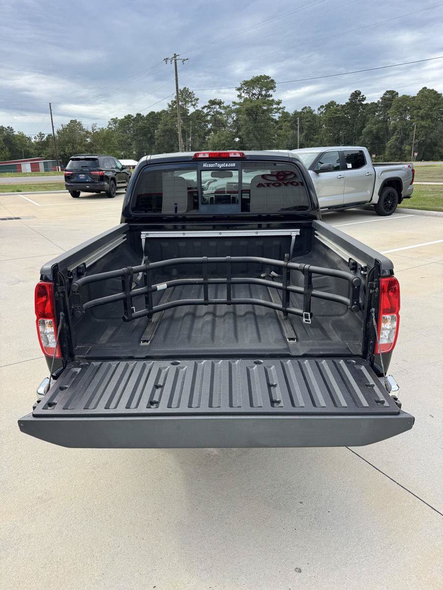 Used 2019 Nissan Frontier SV w/ Value Truck Package RWD image 9