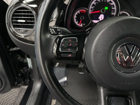 Used 2018 Volkswagen Beetle 2.0T FWD image 15