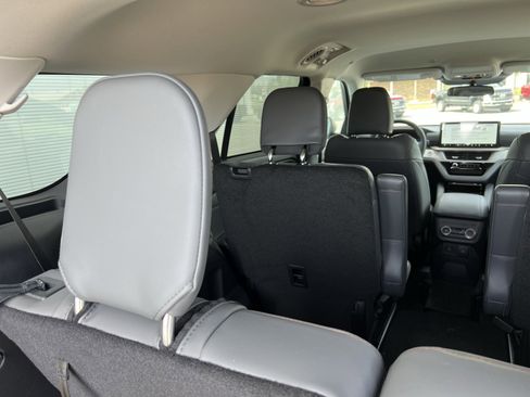 New 2025 Ford Explorer Active image 29