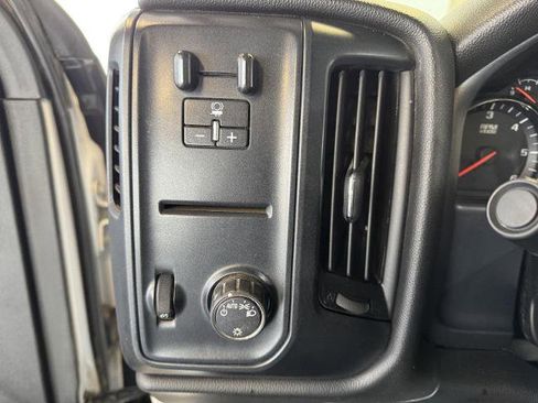 Used 2018 Chevrolet Silverado 2500 W/T w/ Snow Plow Prep Package image 17