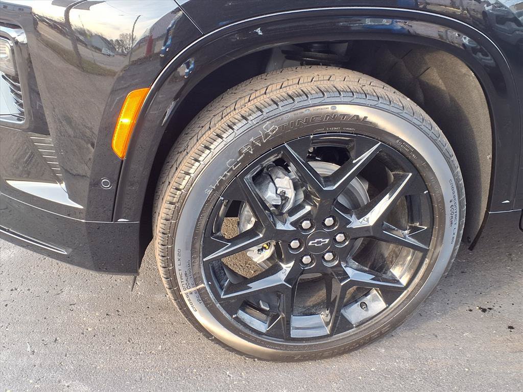 New 2026 Chevrolet Traverse RS w/ LPO, Floor Liner Package FWD image 10