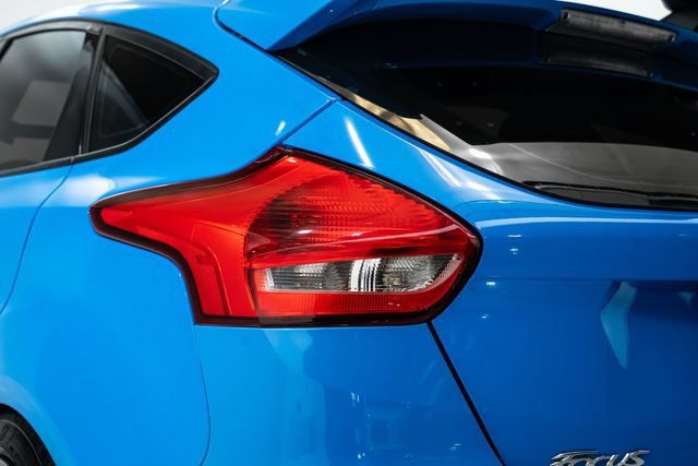 Used 2017 Ford Focus RS AWD/4WD image 9