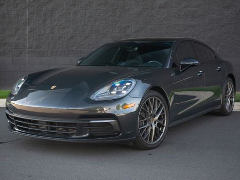 Certified 2017 Porsche Panamera image 42