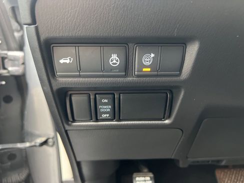 Used 2021 Nissan Armada Platinum image 32