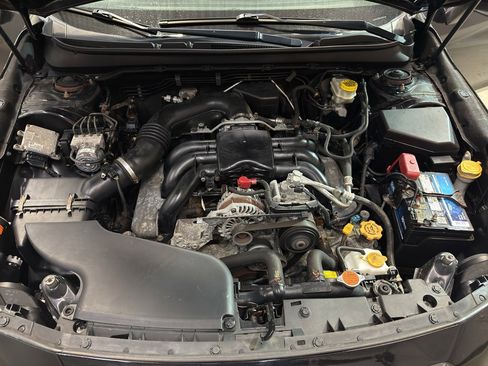 Used 2016 Subaru Legacy 3.6R Limited image 30