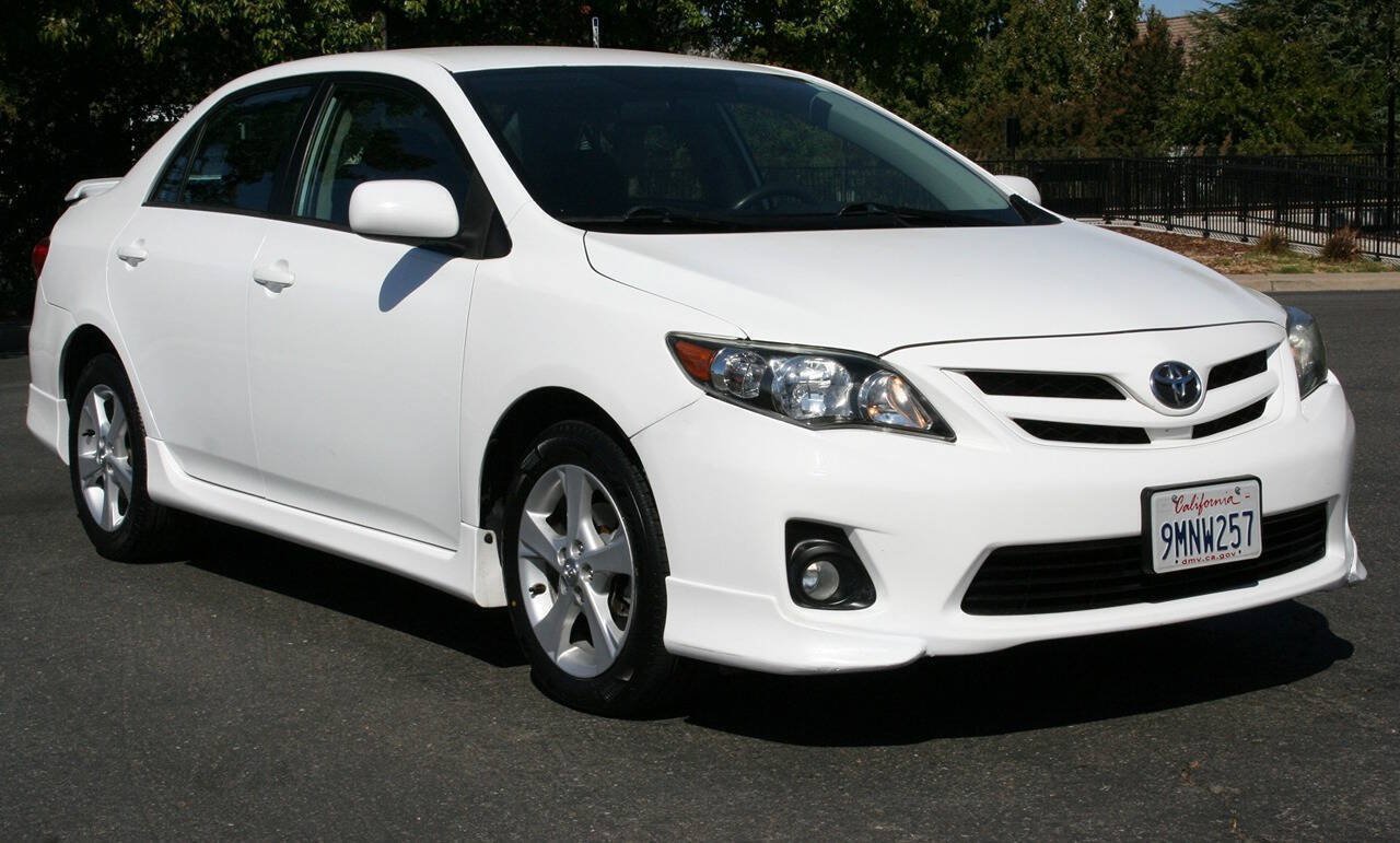 Used 2013 Toyota Corolla S FWD image 1