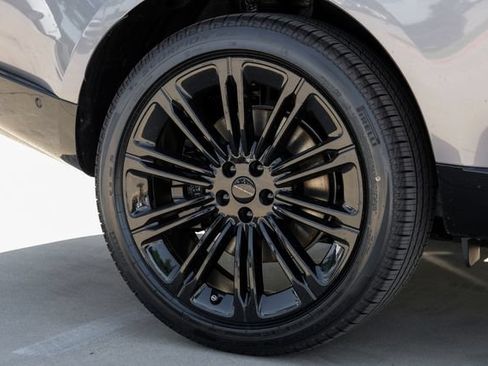 New 2026 Land Rover Range Rover Long Wheelbase SE AWD/4WD image 71