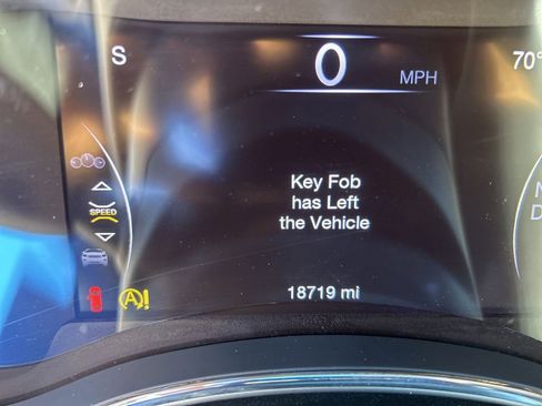 Certified 2021 Jeep Grand Cherokee Laredo X image 44