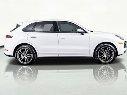 Used 2022 Porsche Cayenne S image 5