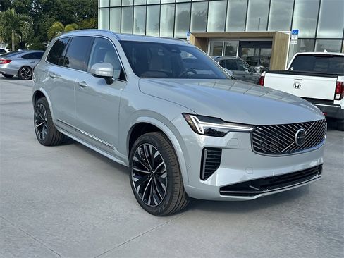 New 2026 Volvo XC90 B6 Plus w/ Protection Package Premier image 4