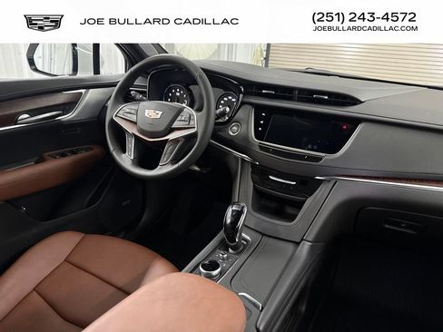 New 2026 Cadillac XT5 Premium Luxury w/ Driver Assist Package FWD image 17