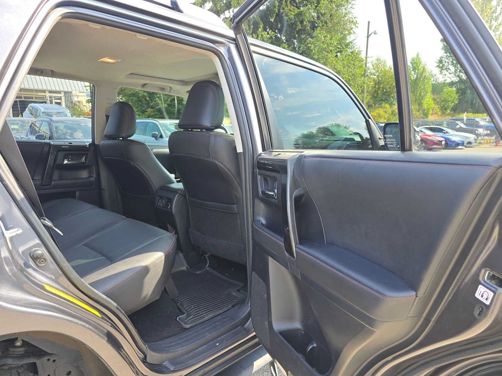 Used 2023 Toyota 4Runner TRD Off-Road Premium w/ Moonroof Package AWD/4WD image 13