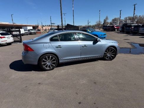 Used 2018 Volvo S60 T5 Inscription Platinum w/ Climate Package AWD/4WD image 16