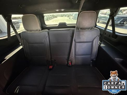 Used 2023 GMC Yukon XL SLT AWD/4WD image 11