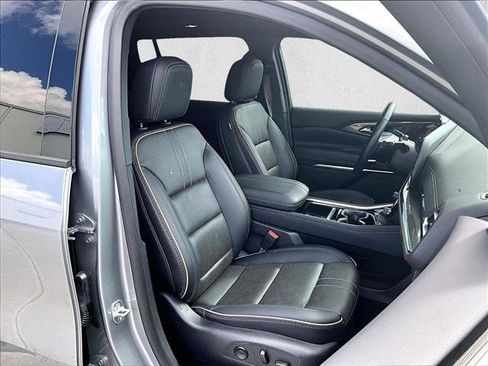 Certified 2025 Chevrolet Traverse High Country image 9