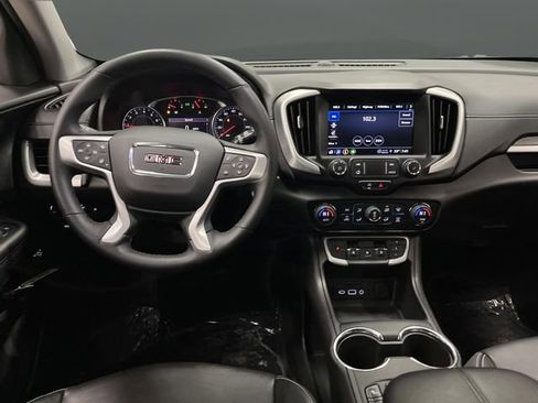 Used 2023 GMC Terrain SLT image 5