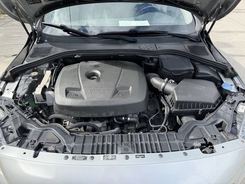 Used 2017 Volvo S60 T5 Dynamic image 27